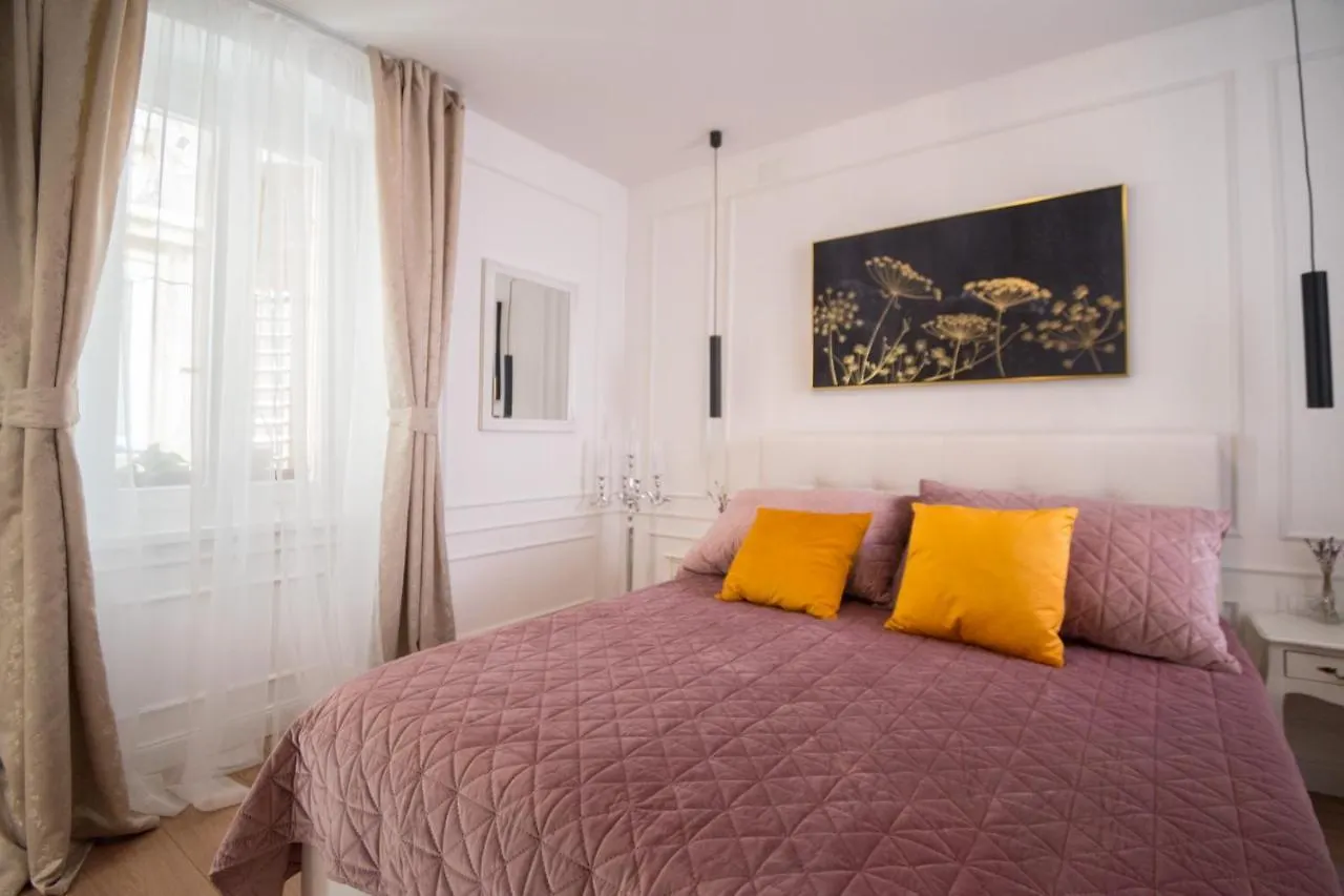 Apartment Trixi Maksimijan Pula